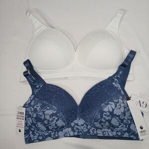Gloria Vanderbilt 2 Pack 36D Full Coverage Bras Wireless Smoothing Back NWT